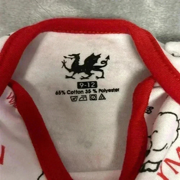 H&M - 2 piece  baby/infant set. Size 9 to 12 months - Picture 3 of 5